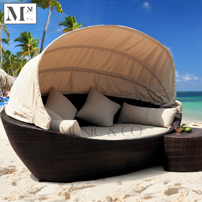 NOVO Outdoor Day Bed with Retractable Shade