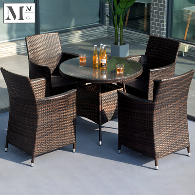 HORME Outdoor Dining Set in Rattan Weave