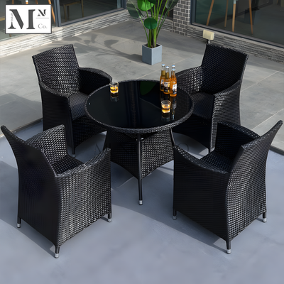 HORME Outdoor Dining Set in Rattan Weave